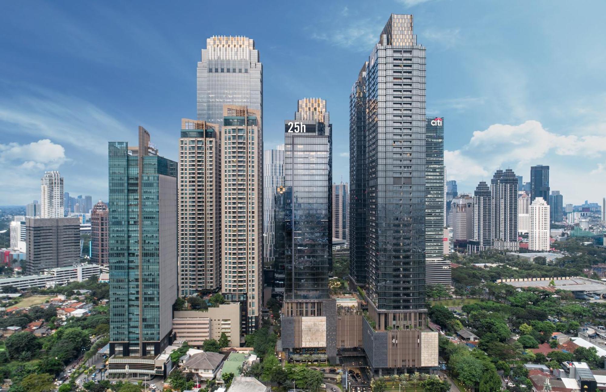 25Hours Hotel Jakarta The Oddbird Exterior photo